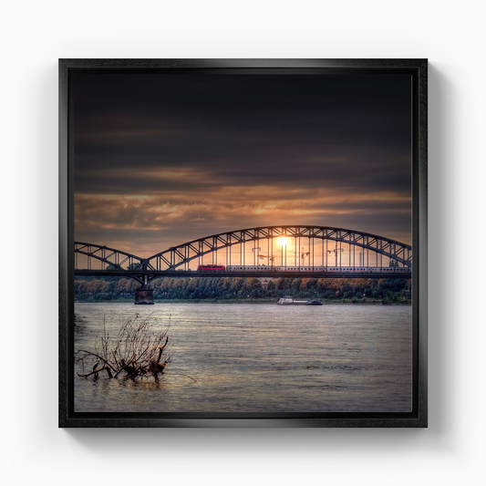 train - Canvas Print