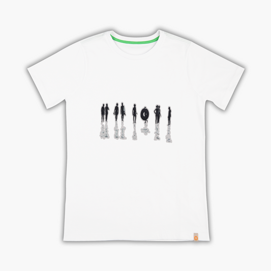 People on the Beach - T-Shirt